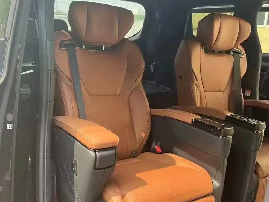 ألفارد 2024 هايبرد 2.5 لتر النسخة المتميزة