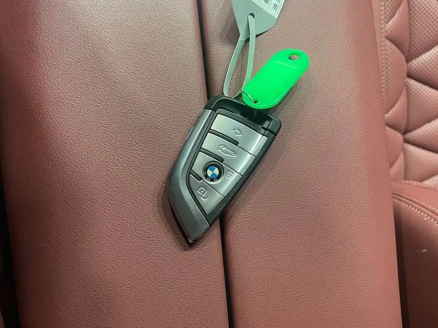 بي إم دبليو X5 2022 xDrive 30Li حزمة M الرياضية المتميزة