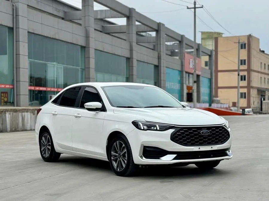 Ford Focus 2021 1.5L Automatic Diamond Edition