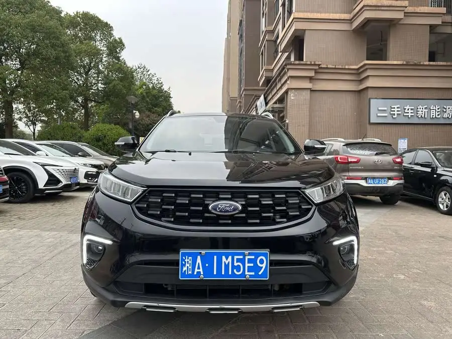 طراز 2020 لنجية لنجية S EcoBoost 145 CVT بلاتينيوم