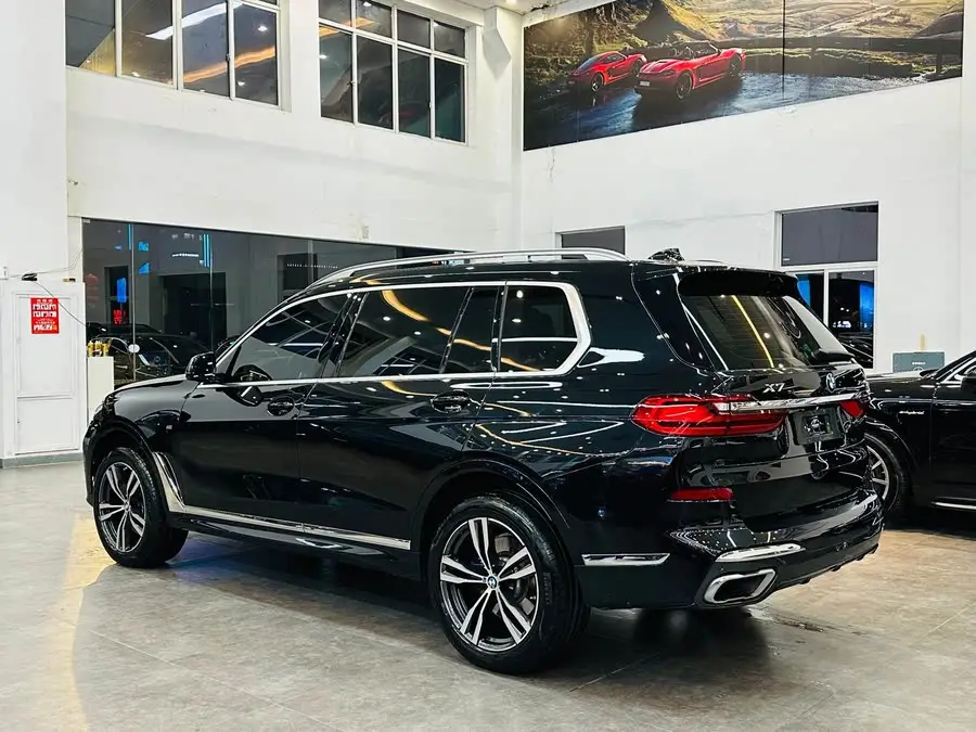 بي إم دبليو X7 2021 xDrive40i حزمة M الرياضية الحصرية