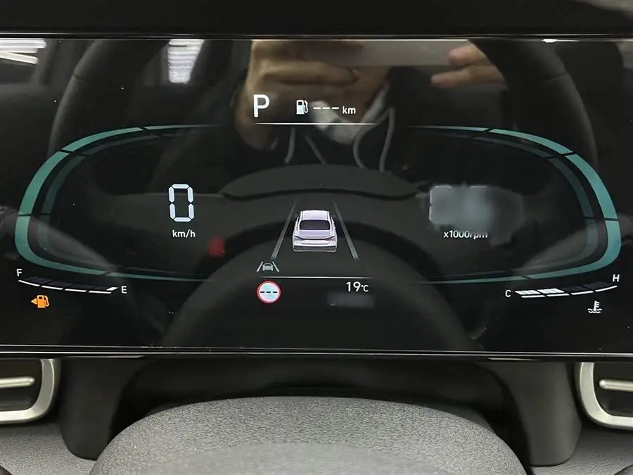 إيلانتر 2023 1.5 لتر CVT LUX الإصدار الفاخر