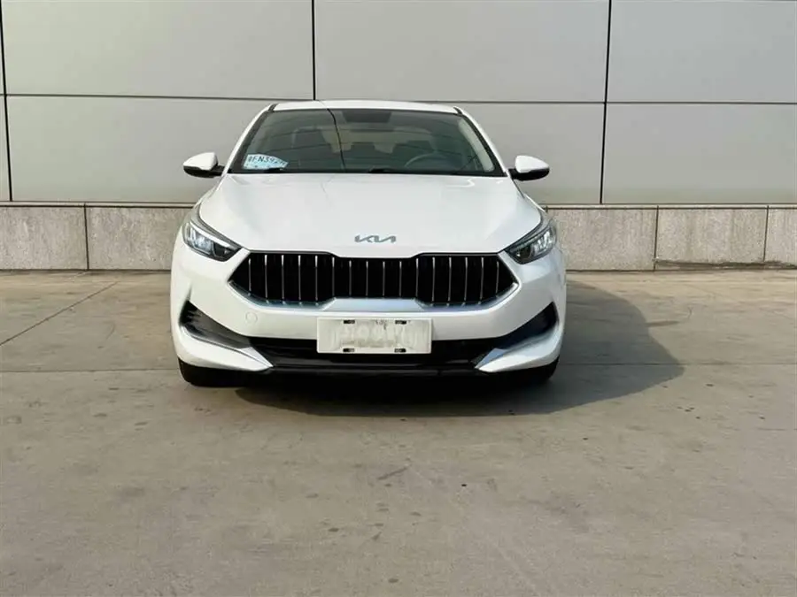 كيا K3 2021 نسخة محدثة 1.5L CVT النسخة الأنيقة