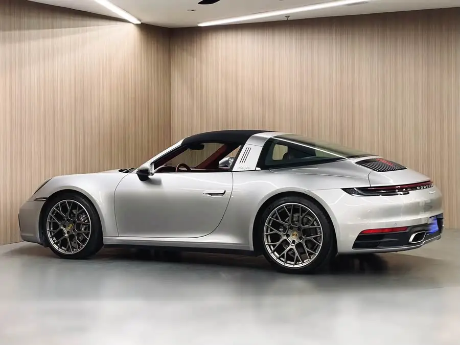 بورش 911 2023 طراز تارغا 4 3.0T