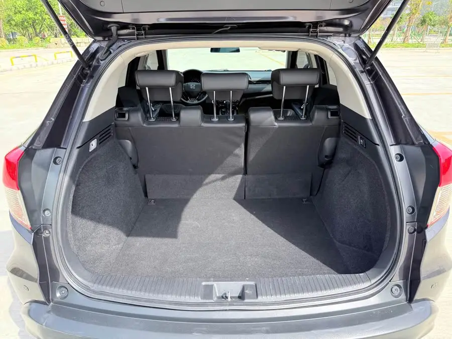 هوندا HR-V 2020 1.5L CVT النسخة الرائدة