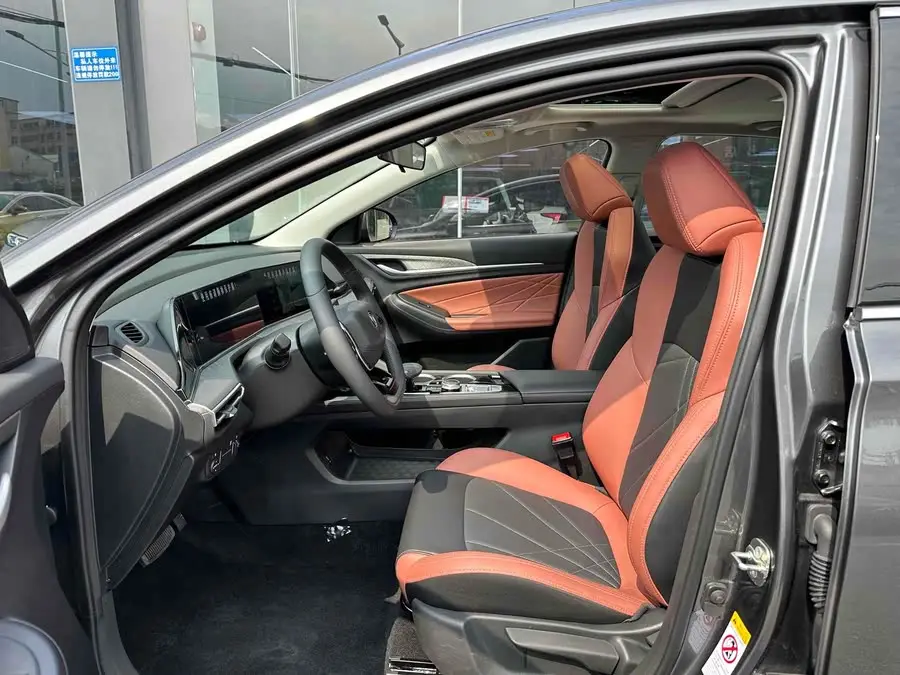 ييدونغ 2024 بلس بلو ويل NE 1.4T GDI DCT نسخة عالية الطاقة