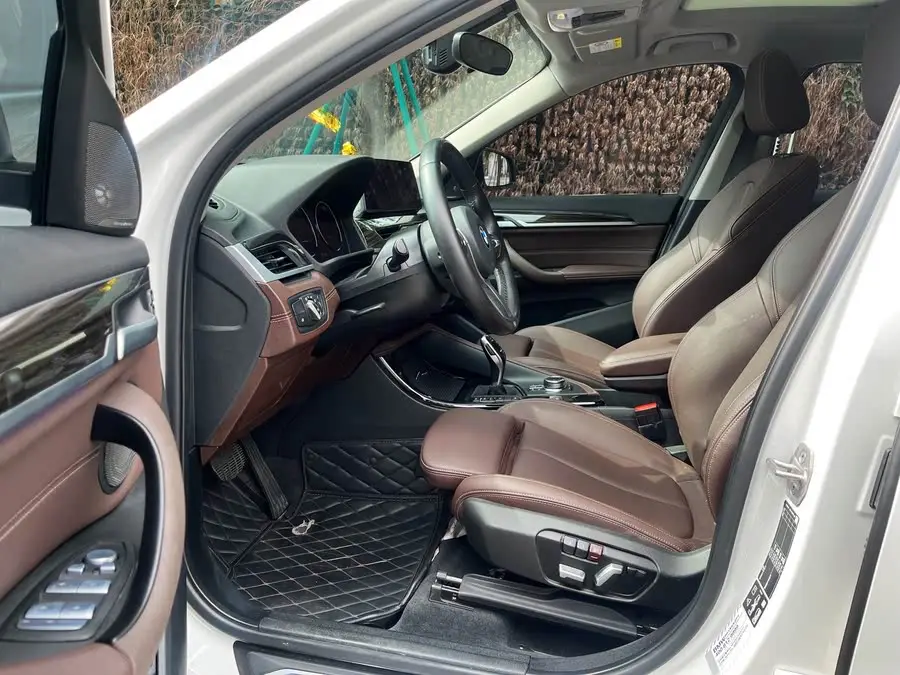 BMW X1 2022 Facelift xDrive25Li Exclusive