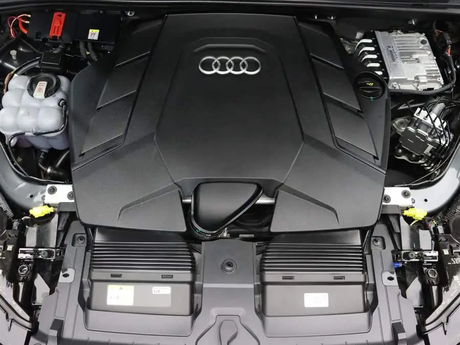 Audi Q7 2023 55 TFSI quattro S line Sport