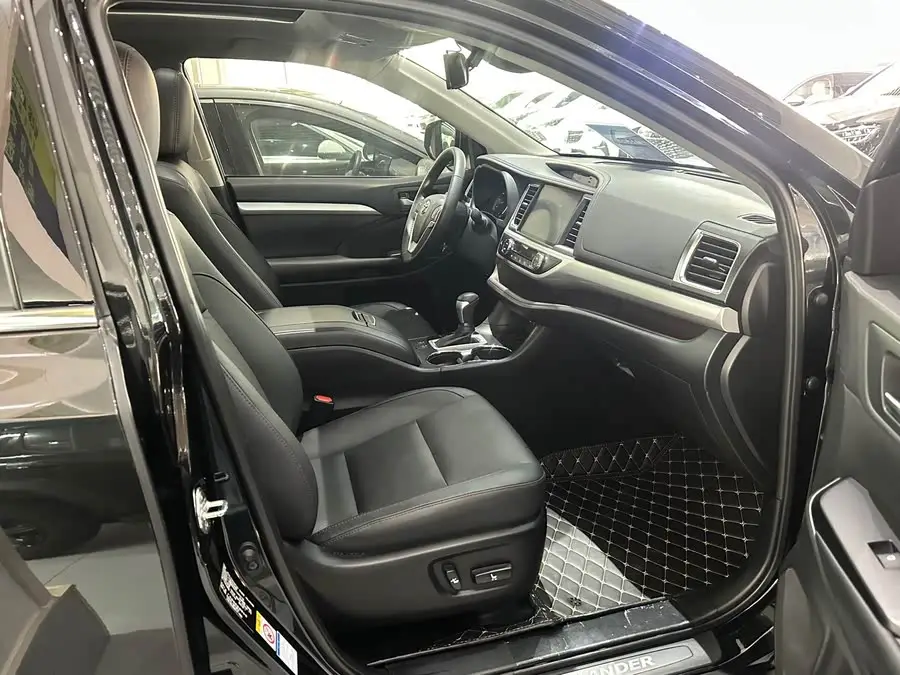 هايلاندر 2018 2.0T دفع رباعي فاخر 7 مقاعد معيار VI