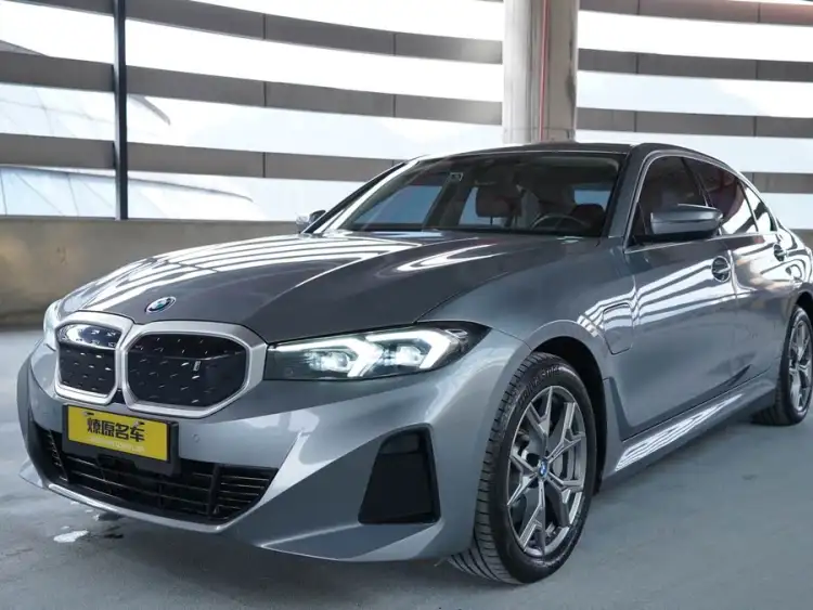 BMW i3 2022 eDrive 35 L