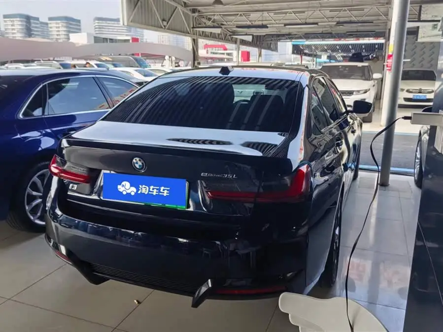 بي إم دبليو i3 2024 eDrive 35 L