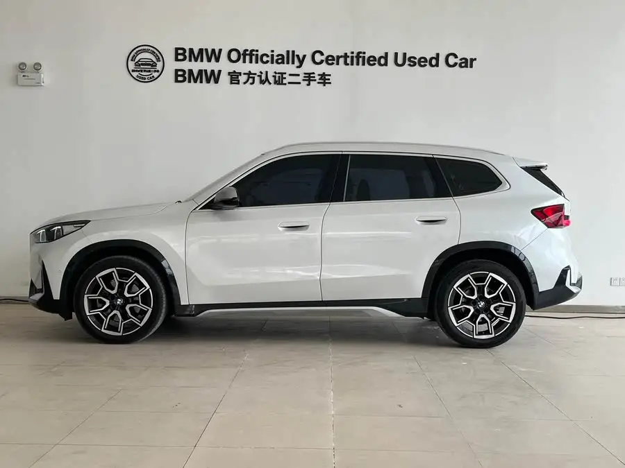 بي إم دبليو X1 2023 sDrive25Li حزمة تصميم X