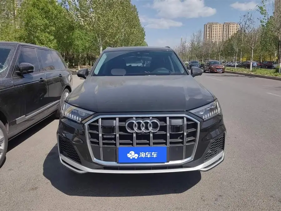 Audi Q7 2023 55 TFSI quattro S Premium