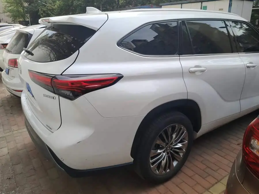 Highlander 2022 Hybrid 2.5L AWD Premium Edition 7-Seater