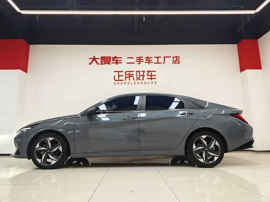 Elantra 2021 1.5L CVT LUX Premium Edition