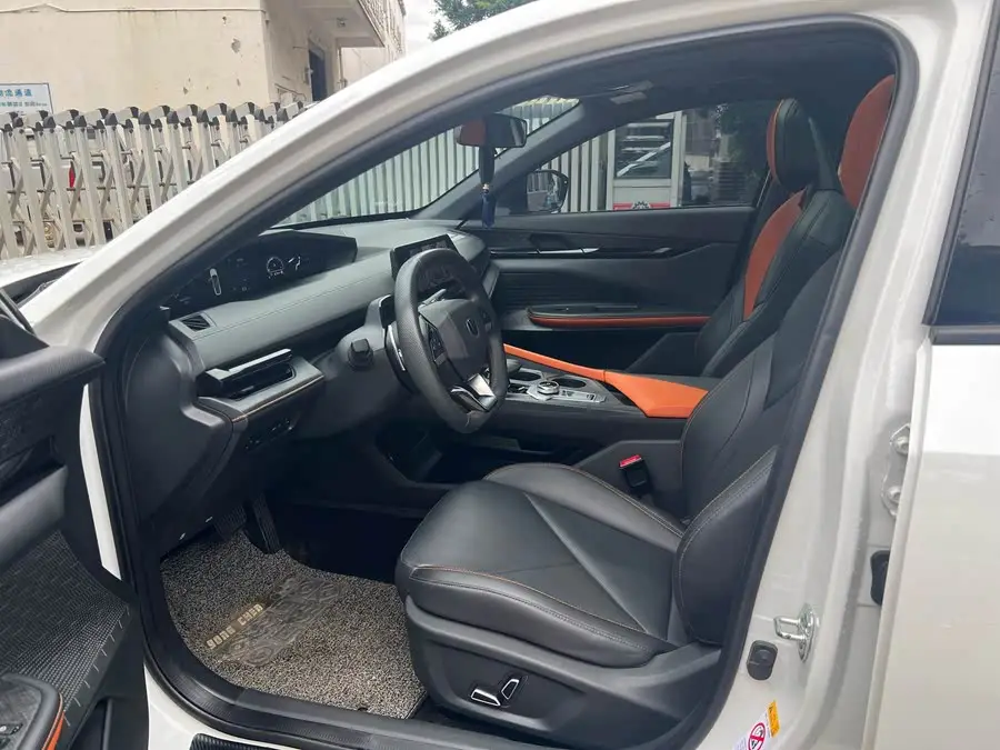 Changan UNI-V 2022 1.5T Premium