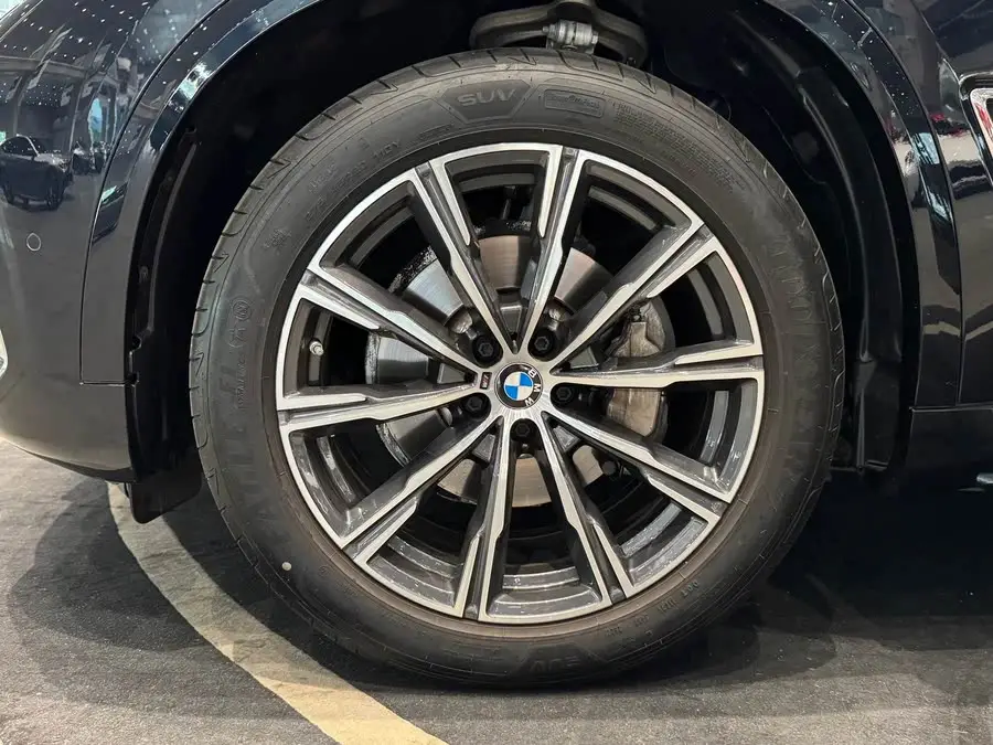 بي إم دبليو X5 2022 xDrive 30Li باقة M الرياضية الفاخرة