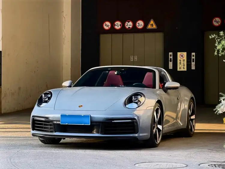 Porsche 911 2023 Targa 4 3.0T