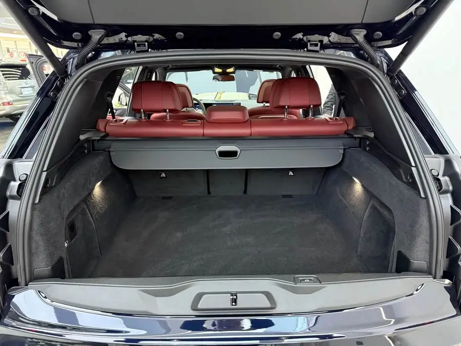 BMW X5 2023 xDrive 40Li M Sport Night Package