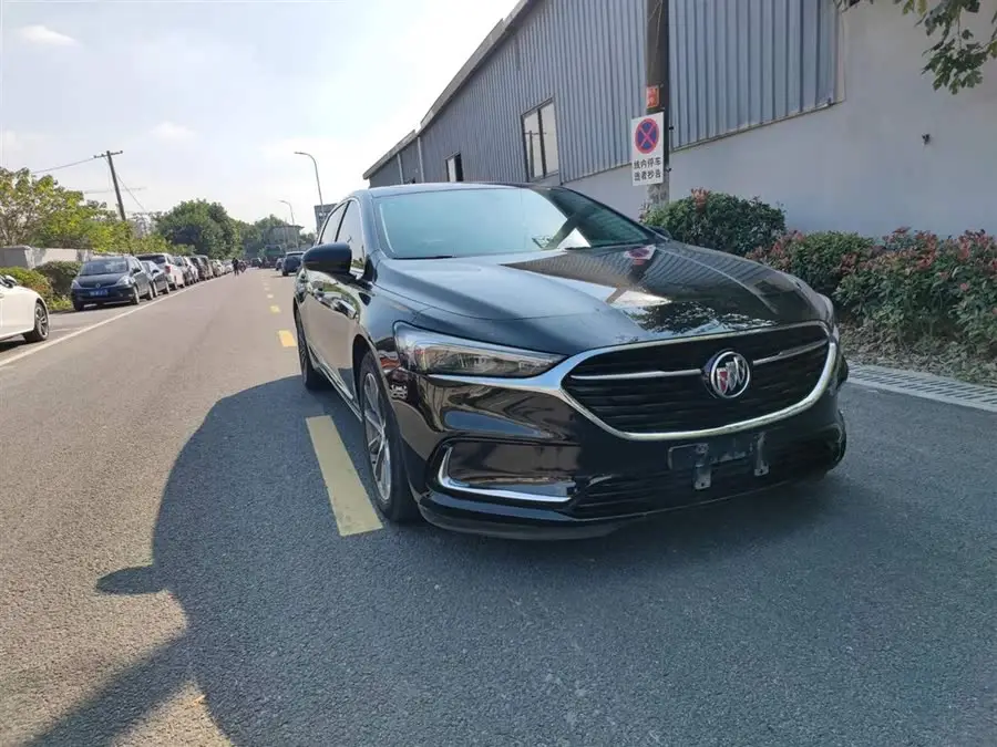 باويك لاكروس 2020 652T فاخرة