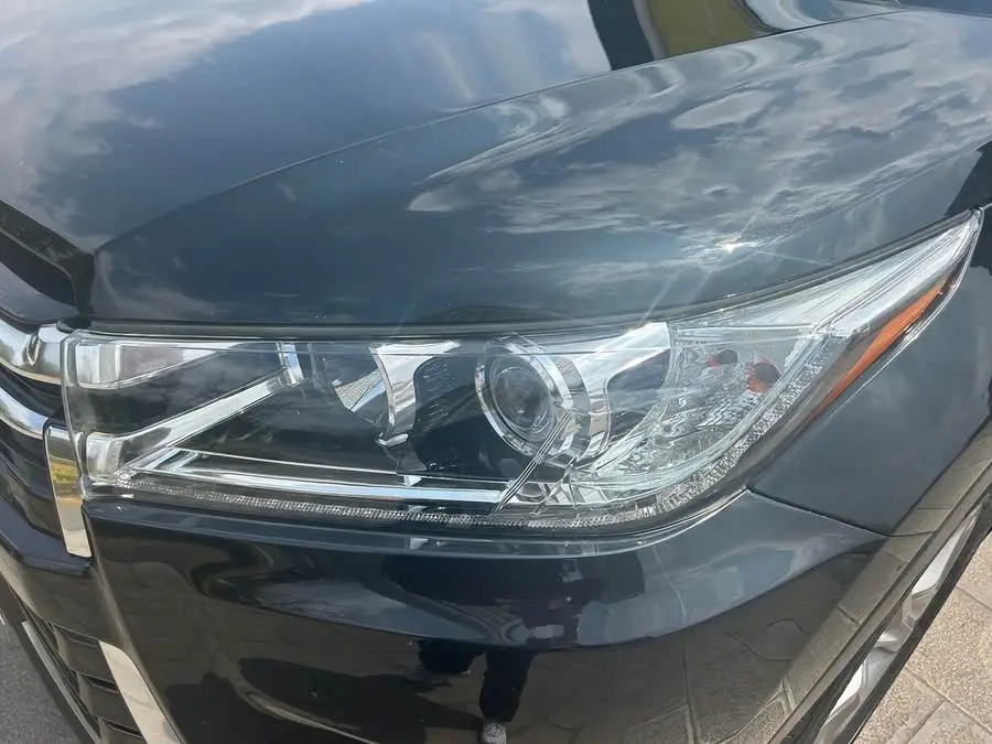 2021 تويوتا هايلاندر 2.0T دفع رباعي بريميوم 7 مقاعد