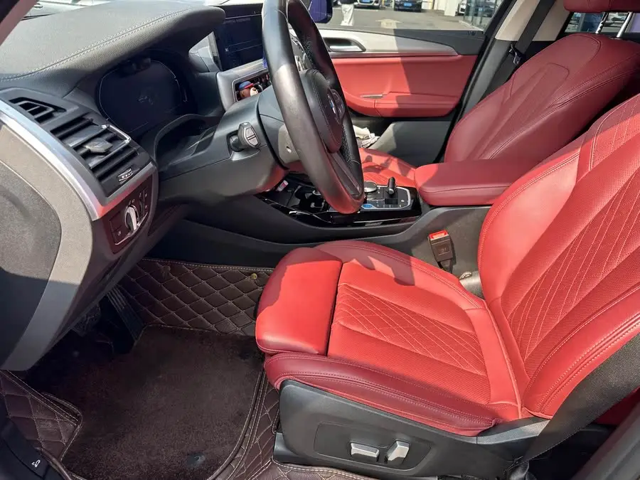 بي إم دبليو iX3 موديل 2022 إصدار رائد