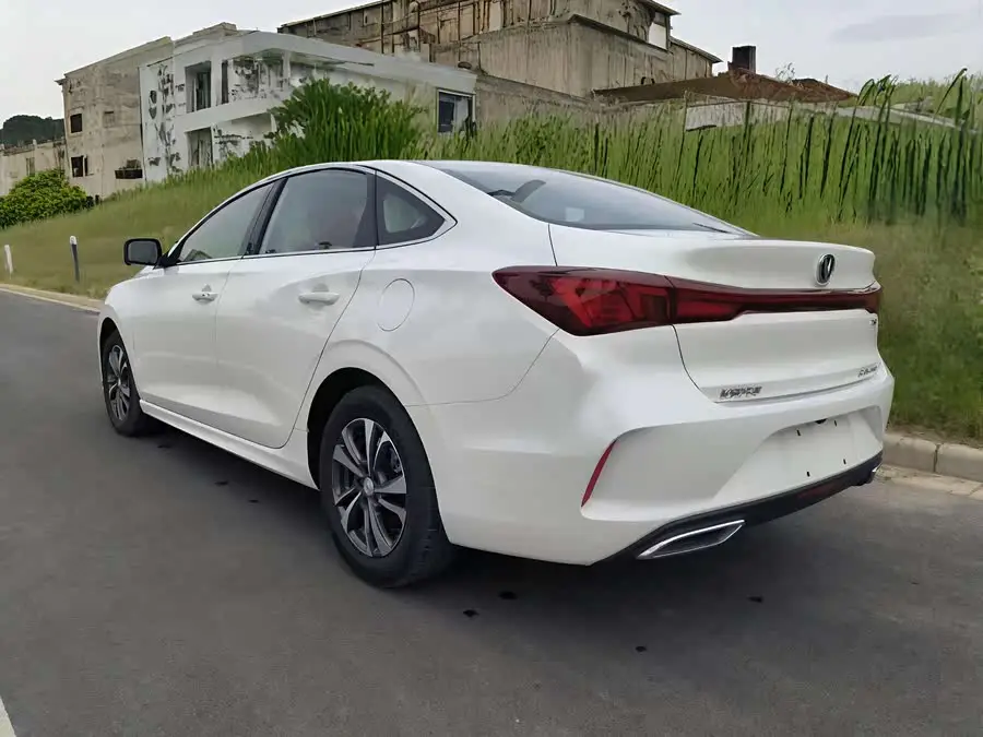 إيدونغ 2023 الإصدار المميز بلس بلو ويل NE 1.4T GDI DCT الإصدار الفاخر