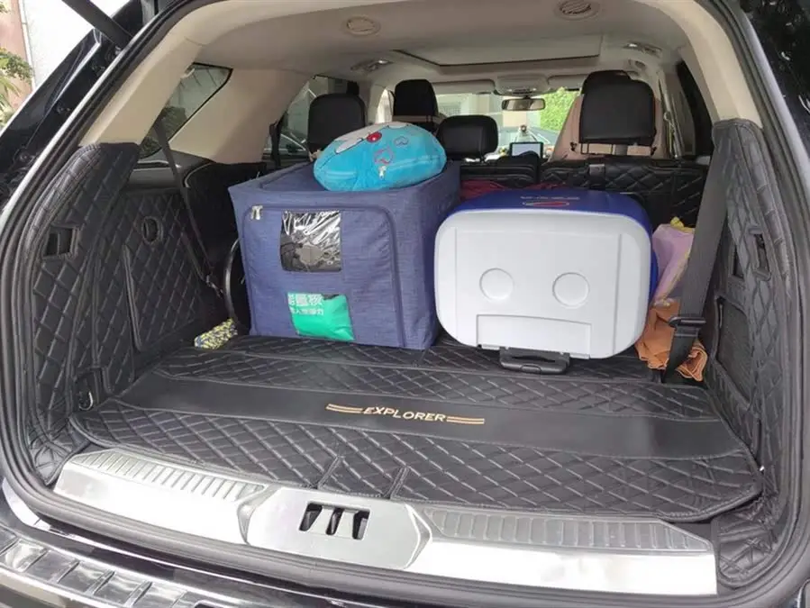 مستكشف 2020 إيكوبوست 285 النسخة تيتانيوم للدفع الرباعي 7 مقاعد