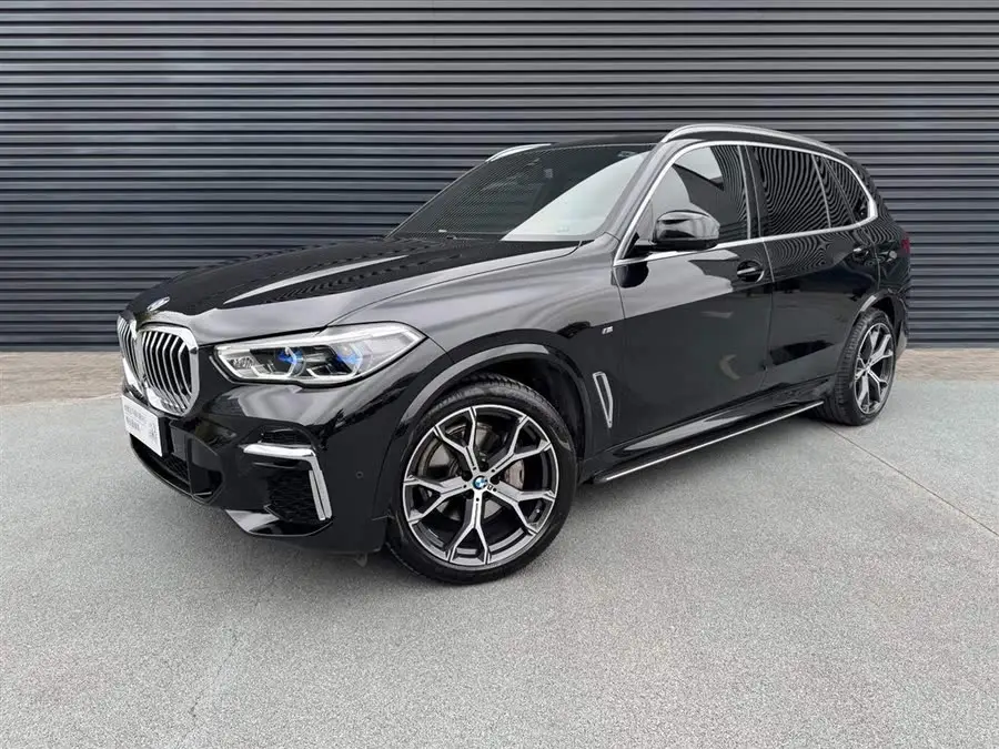 بي إم دبليو X5 طراز 2023 xDrive 40Li حزمة M الرياضية
