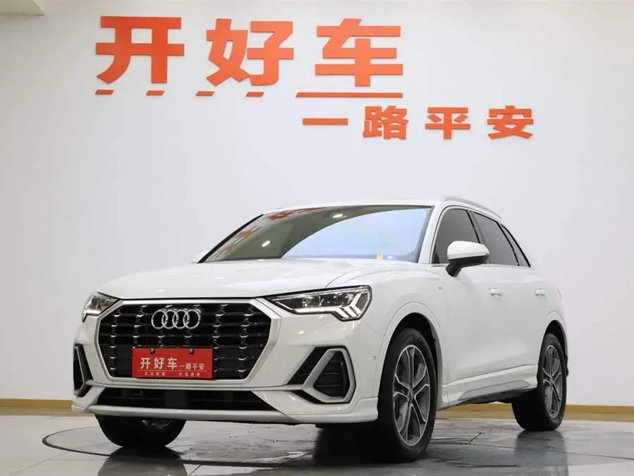 أودي Q3 2023 طراز مُعدل 40 TFSI ديناميكي