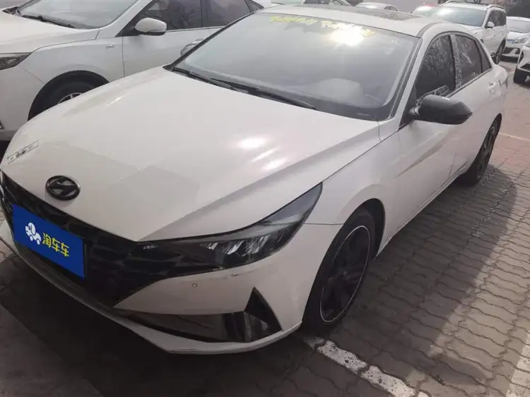 Elantra 2021 1.5L CVT LUX Premium