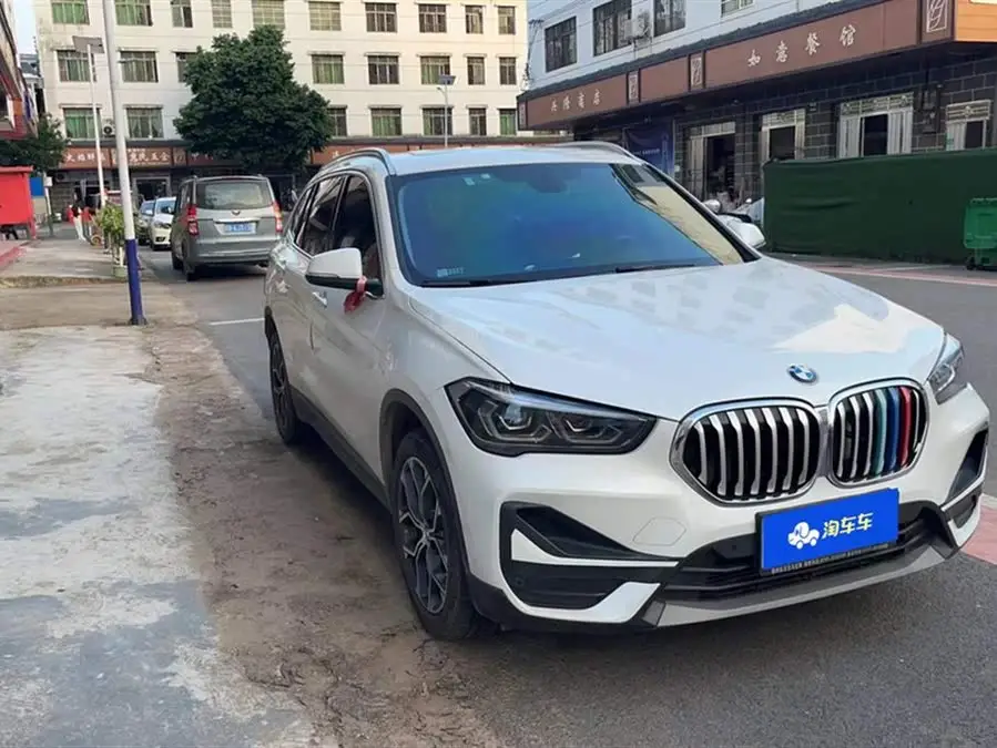 بي إم دبليو X1 2022 sDrive25Li إصدار القيادة