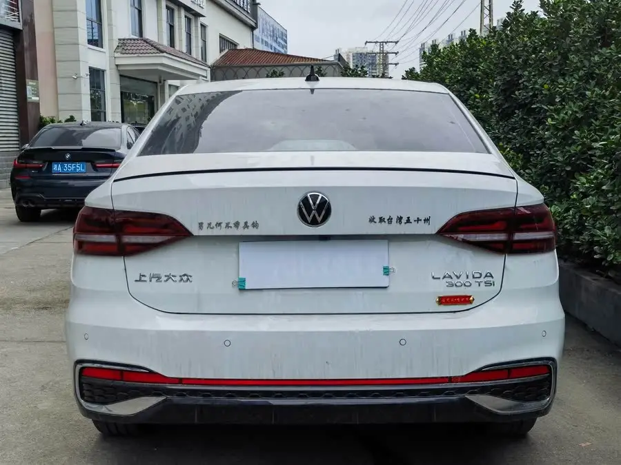 لافيدا 2023 300TSI DSG إصدار استمتع بالنجوم بالكامل