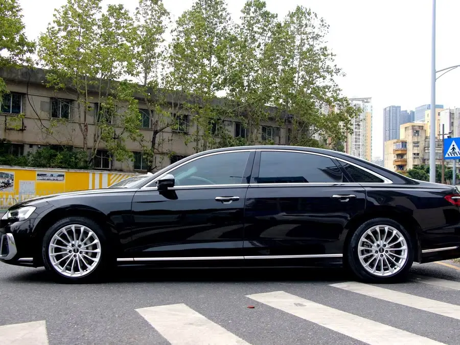 أودي A8 2023 A8L 45 TFSI كواترو فاخرة