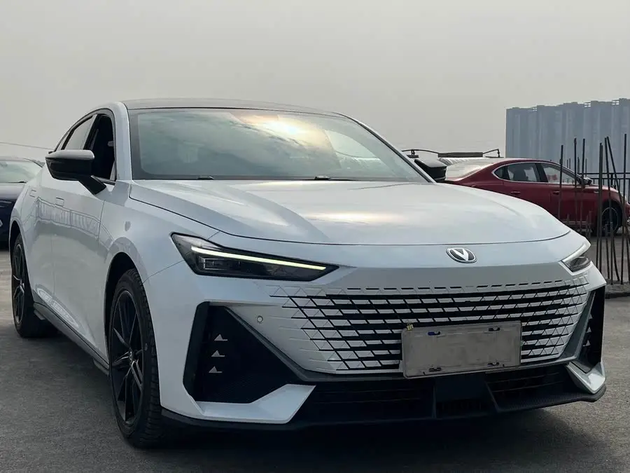 Changan UNI-V 2022 1.5T Premium