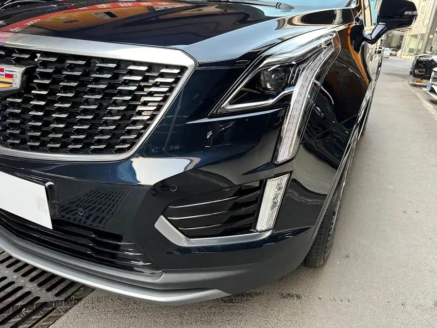 كاديلاك XT5 2022 2.0T دفع رباعي فاخرة