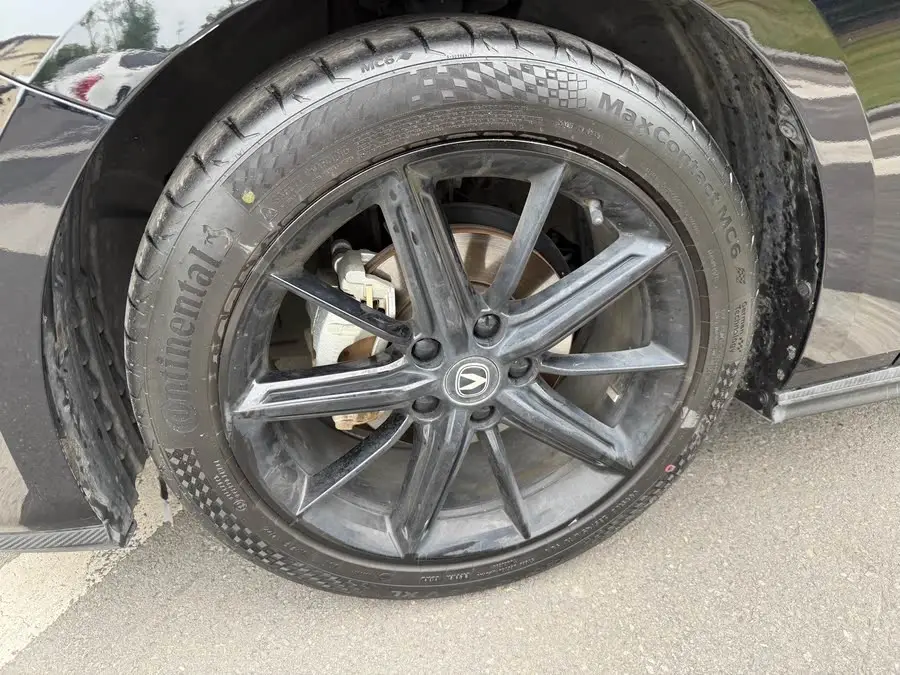 Changan UNI-V 2023 1.5T Smart Navigation Edition