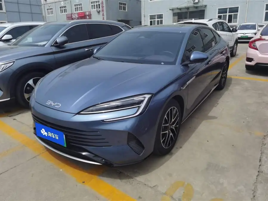 حوت البحر 2023 DM-i 1.5T 121 كم طراز رائد