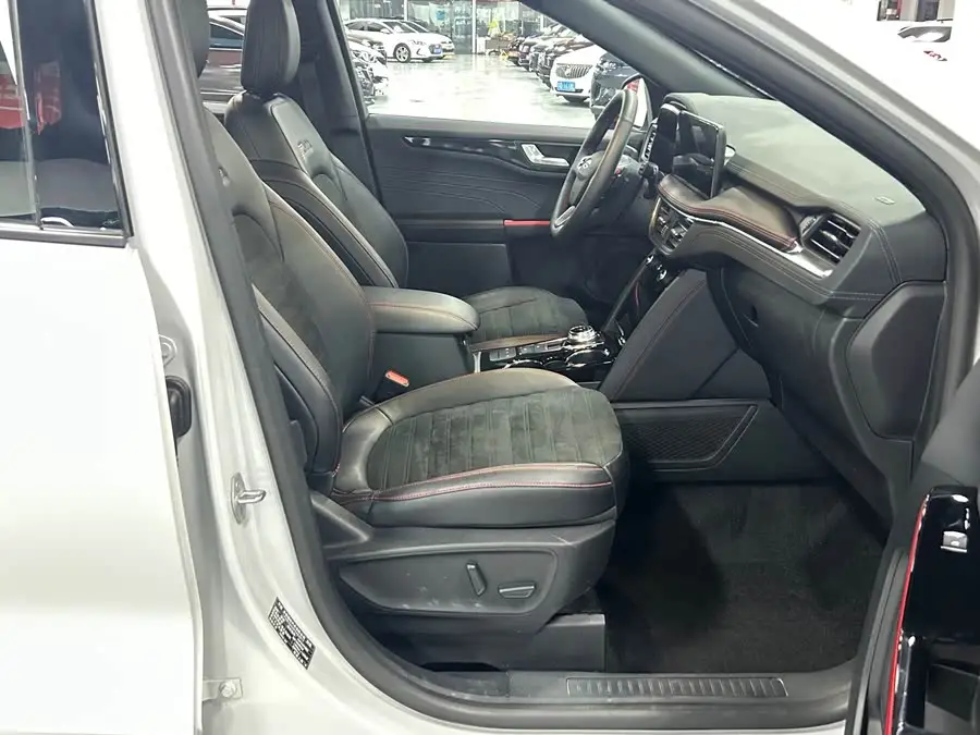 فورد إيدج 2024 إيكوبوست 245 دفع رباعي ST-Line Pro