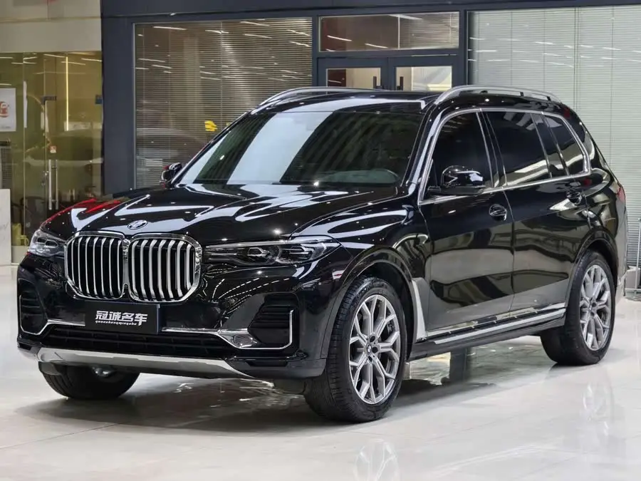 بي إم دبليو X7 2021 طراز xDrive40i حزمة فاخرة