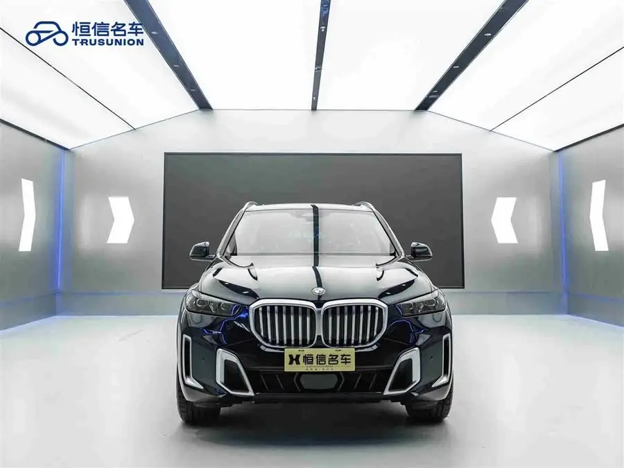 بي إم دبليو X5 2023 xDrive 30Li حزمة M الرياضية