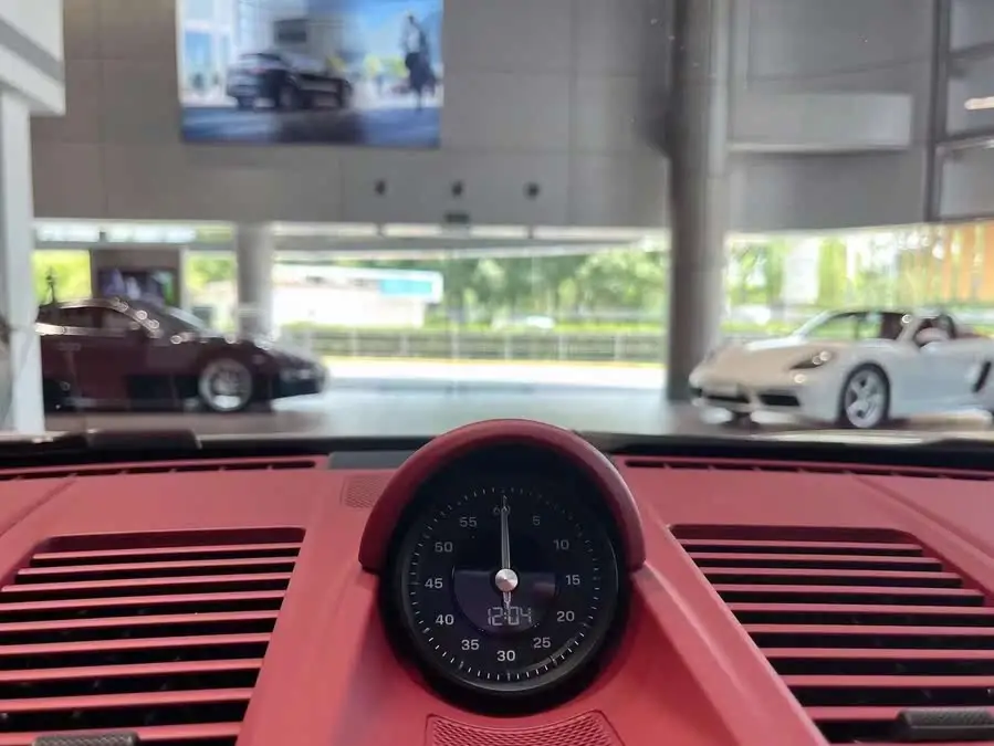 بورش 911 2023 كاريرا 3.0T