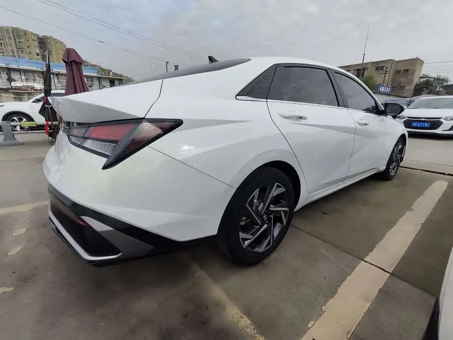 إيلانتر 2023 1.5 لتر CVT GLX النخبة