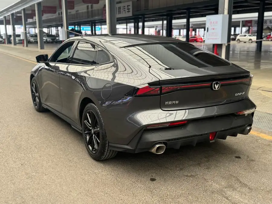 Changan UNI-V 2022 1.5T Premium