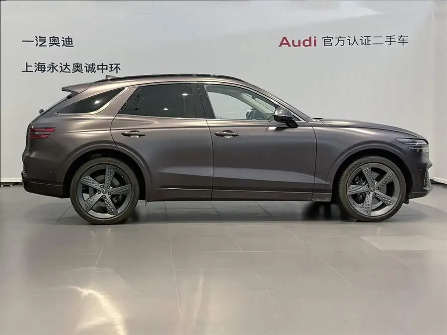 Genesis GV70 2023 2.5T AWD Flagship