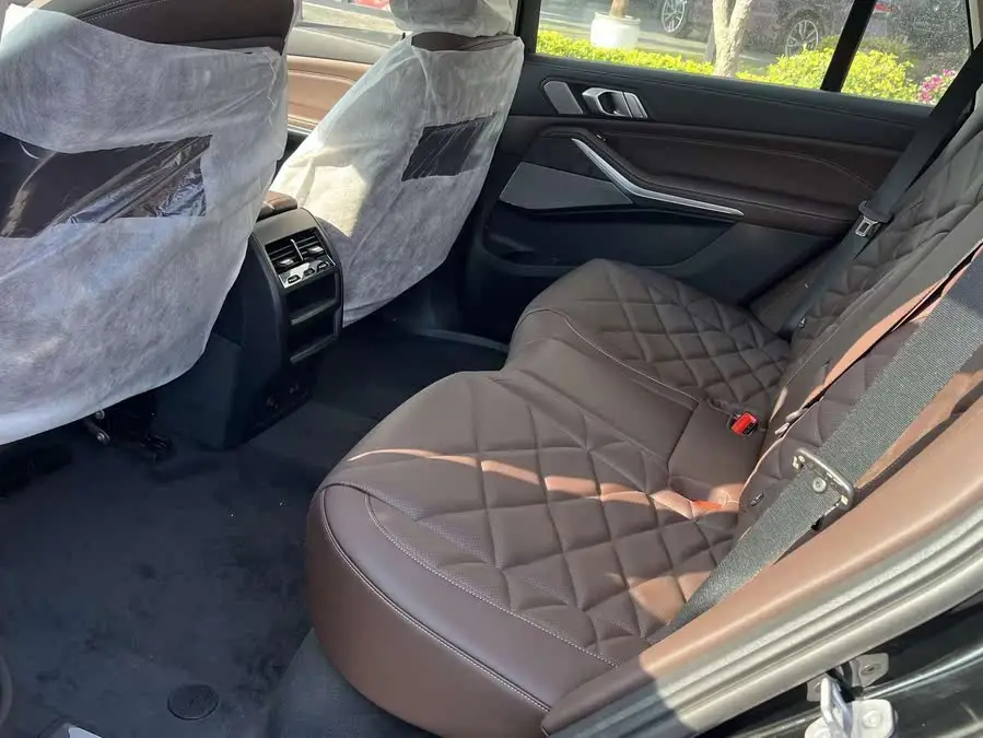 بي إم دبليو X5 2023 xDrive 30Li حزمة M الرياضية الفاخرة