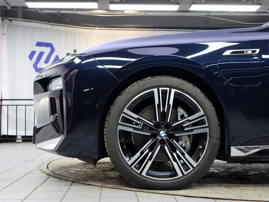 BMW i7 2023 xDrive60L M Sport Package