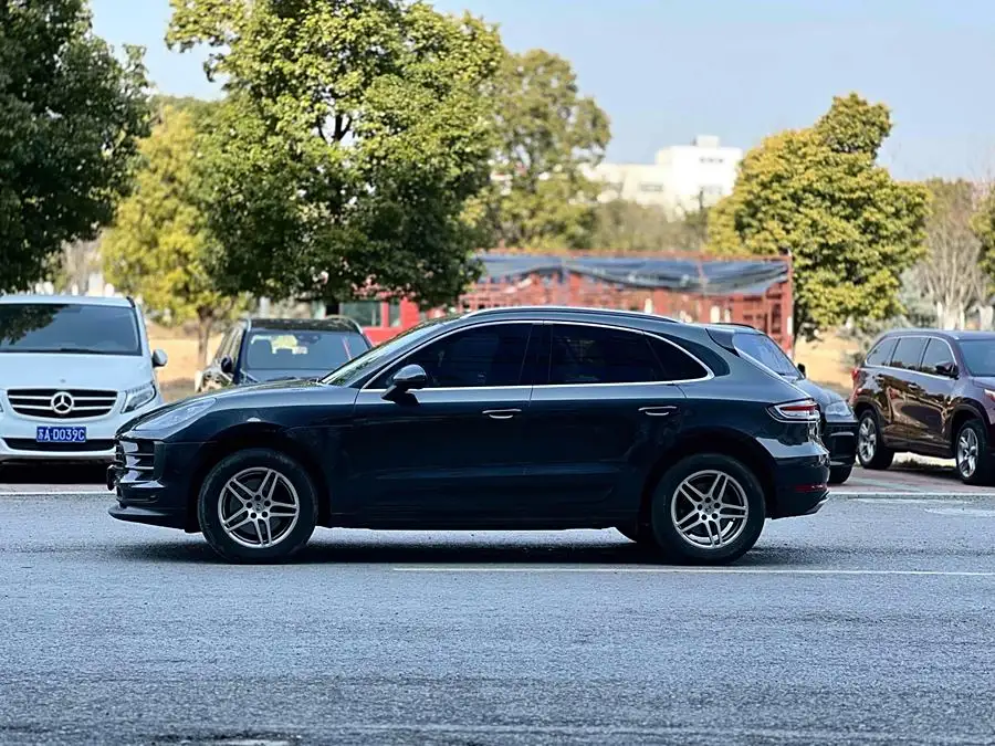 2021 Macan 2.0T