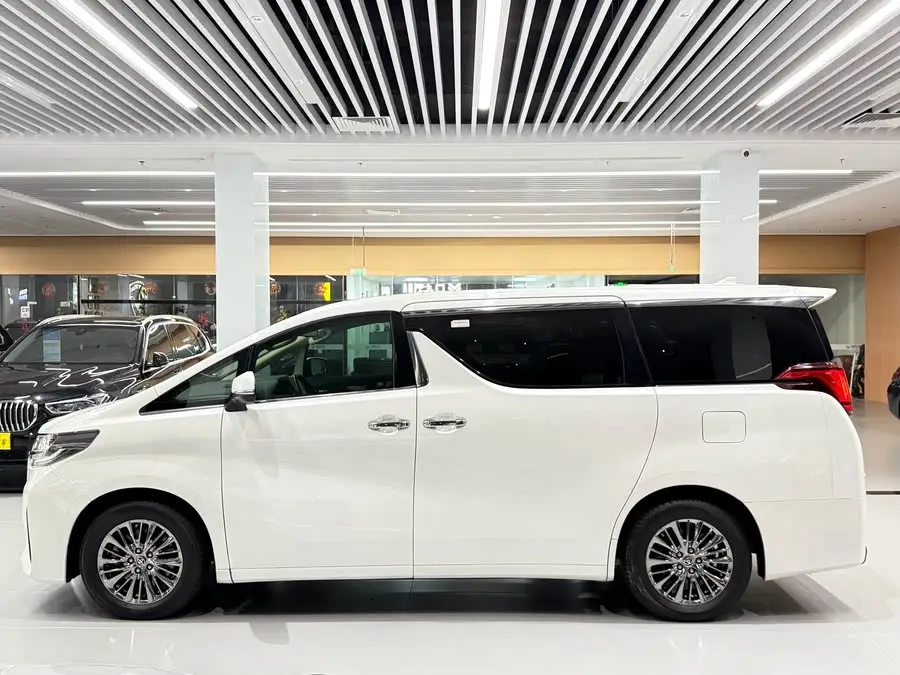 إلفا 2020 هجين 2.5 لتر فاخرة