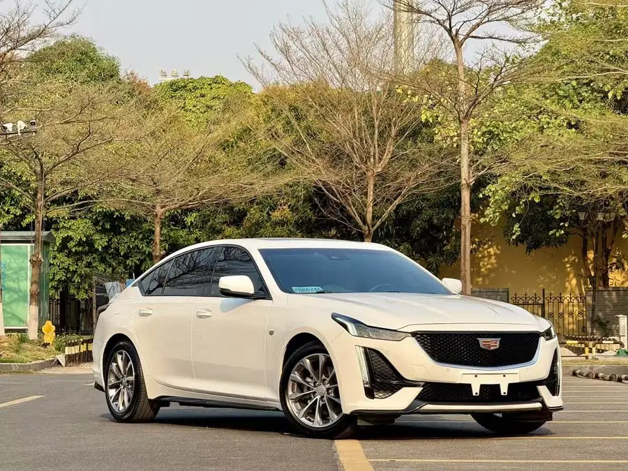 كاديلاك CT5 2020 طراز محدث 28T رياضي متميز